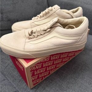 Vans Old Skool Mono Suede Tan Mens 8 Womens 9.5 VN000CP5TAN New In box